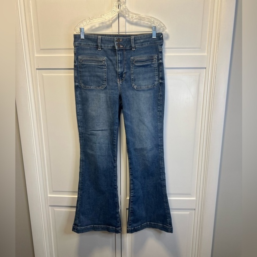 American Eagle Super Hi-Rise Flare Jeans Size Women’s 12 Color Blue
